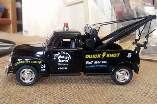 Wally's Tow Truck (Black)