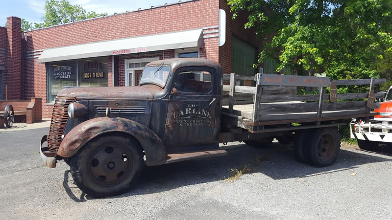 the-darlins-truck